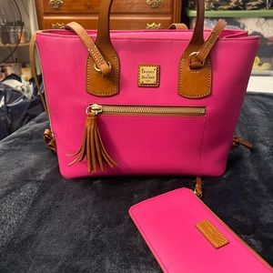Dooney & Bourke